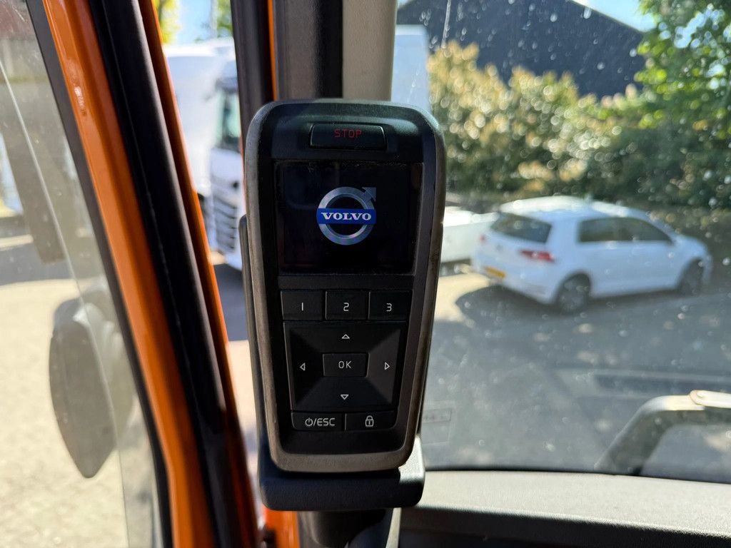 Volvo FH 500 Hydraulic Standairco Work Remote NL Truck 8.5T Vooras