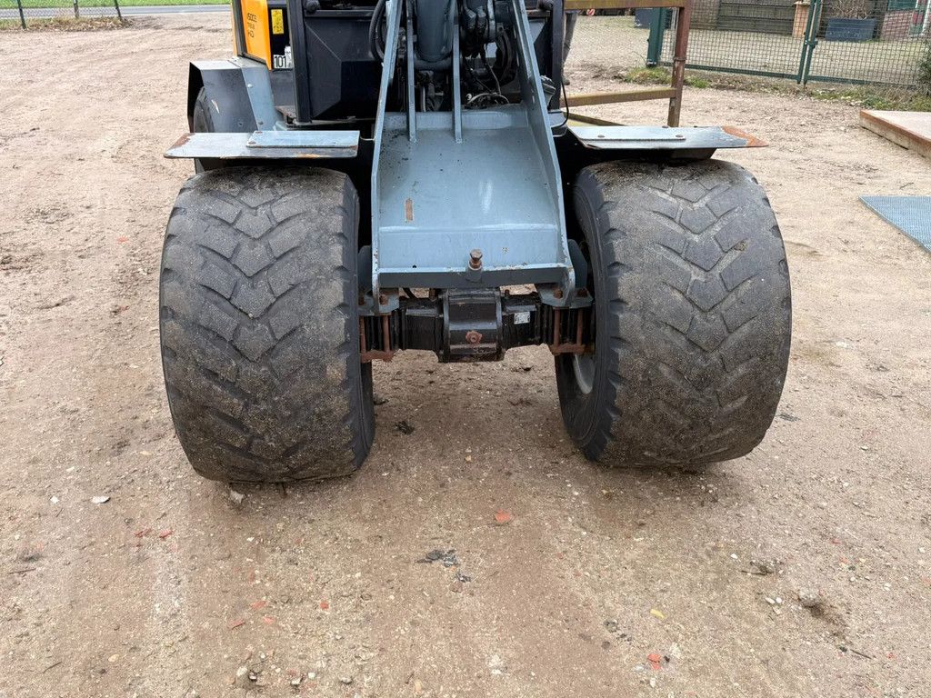 Giant V5003 TELE HD