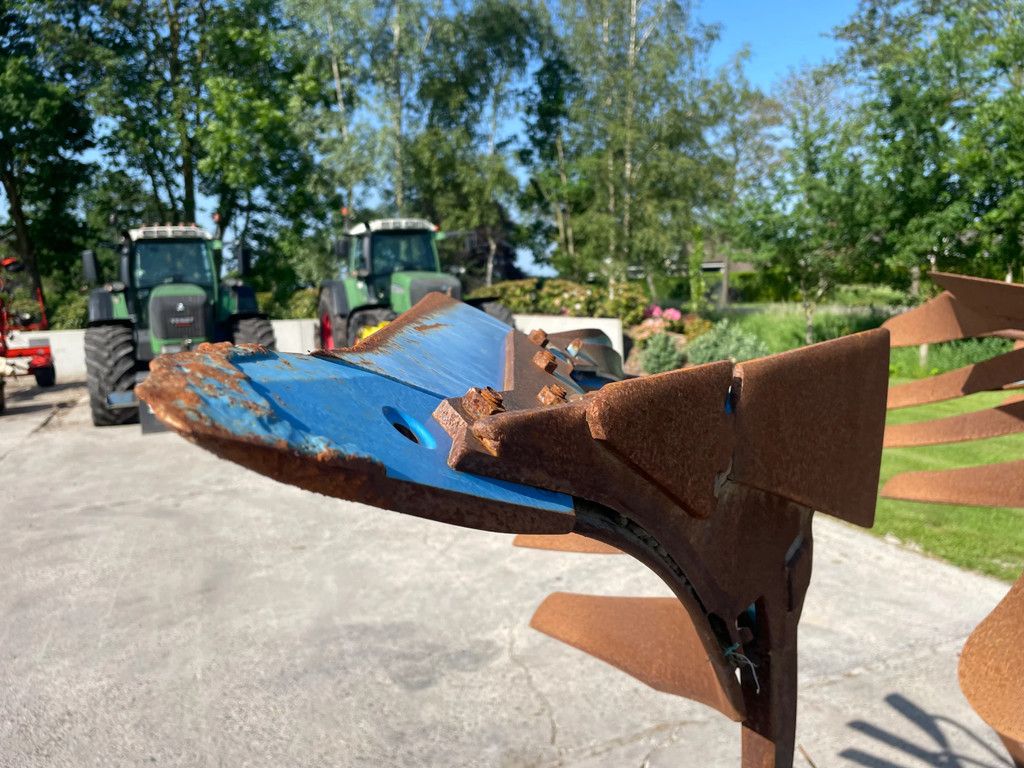 Lemken 8v 5 n 100 juwel 8 ploeg