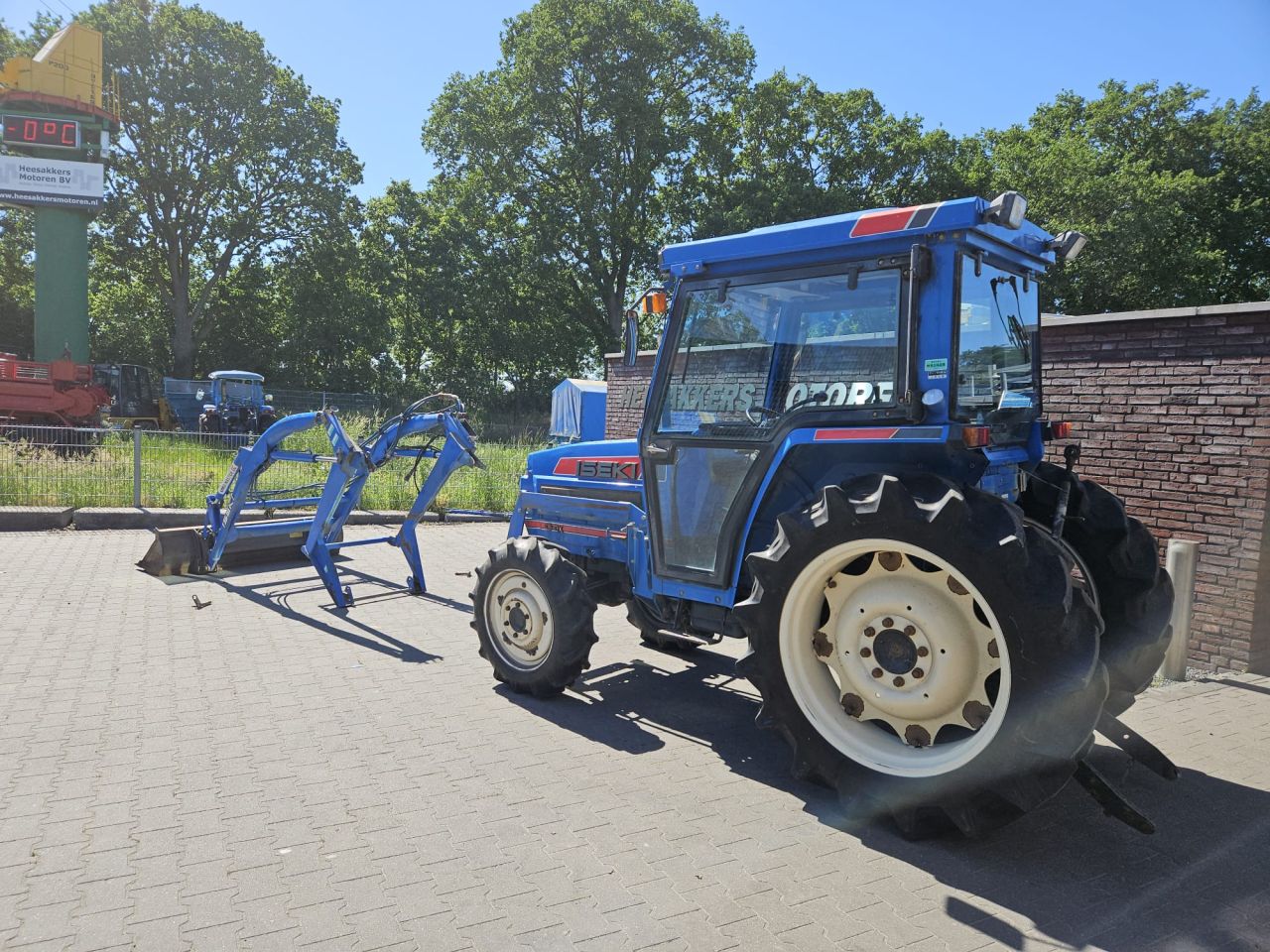 Iseki TA527DT minitractor 50 pk met afneembare voorlader