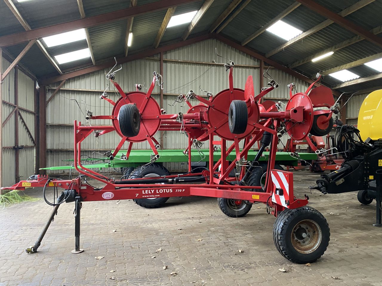 LELY LOTUS 770 P met transport onderstel - trekhaak