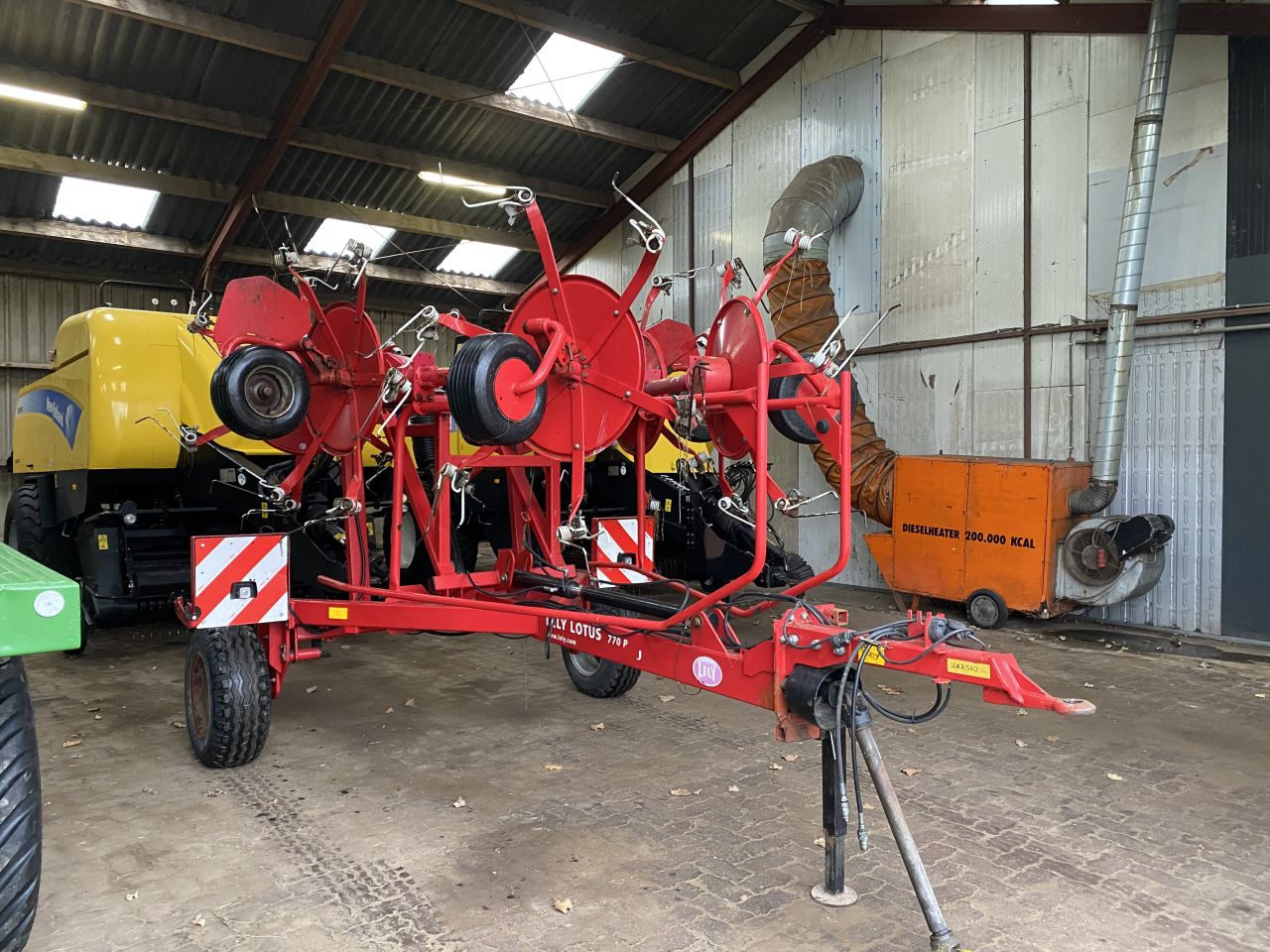 LELY LOTUS 770 P met transport onderstel - trekhaak