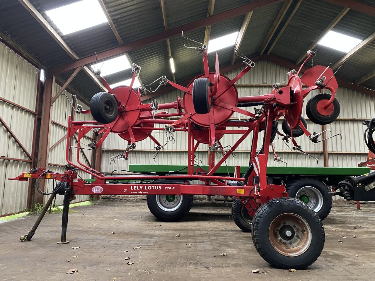 LELY LOTUS 770 P met transport onderstel - trekhaak