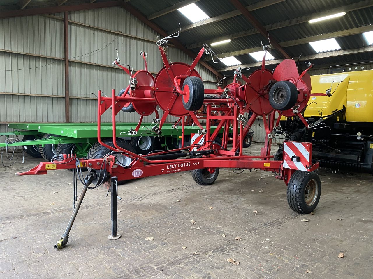 LELY LOTUS 770 P met transport onderstel - trekhaak