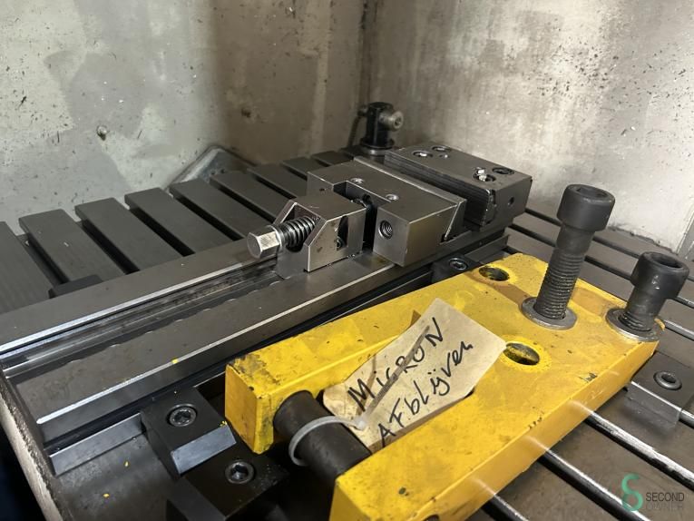 Freesmachines universeel Mikron VCP 1000 1997