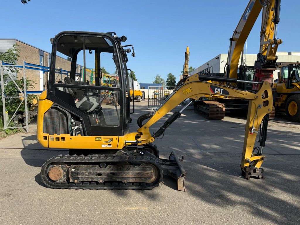 Caterpillar 302.4D