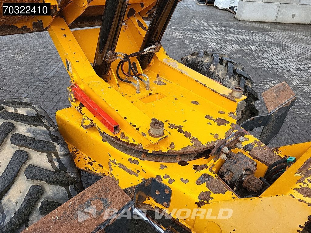 Thwaites MACH698 9T - Swivel