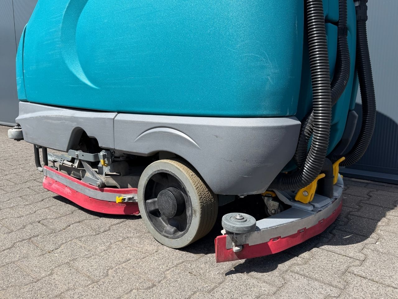 Tennant T16