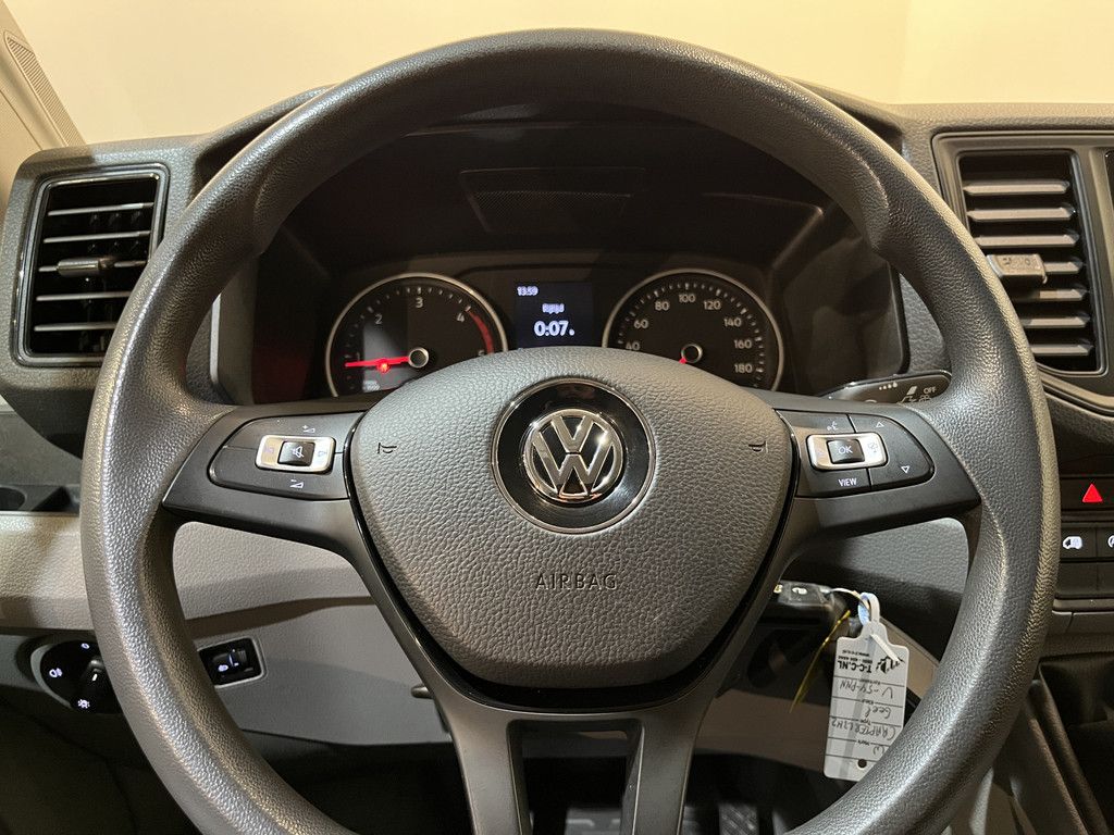 Volkswagen Crafter 35 2.0 TDI L3H2 140 PK / Euro 6 / 3.000 KG Trekgewicht / Airco / Camera / Carplay