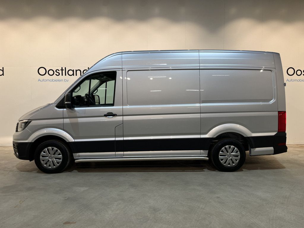 Volkswagen Crafter 35 2.0 TDI L3H3 140 PK Automaat / Euro 6 / Trekhaak 3.000 KG / Airco / Cruise Control / CarPlay / PDC / Navigatie / 3-Zits / 69.000 KM !!