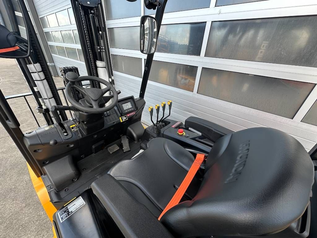 Hyundai 35BE-X elektrische heftruck 3-delige 4700mm mast t