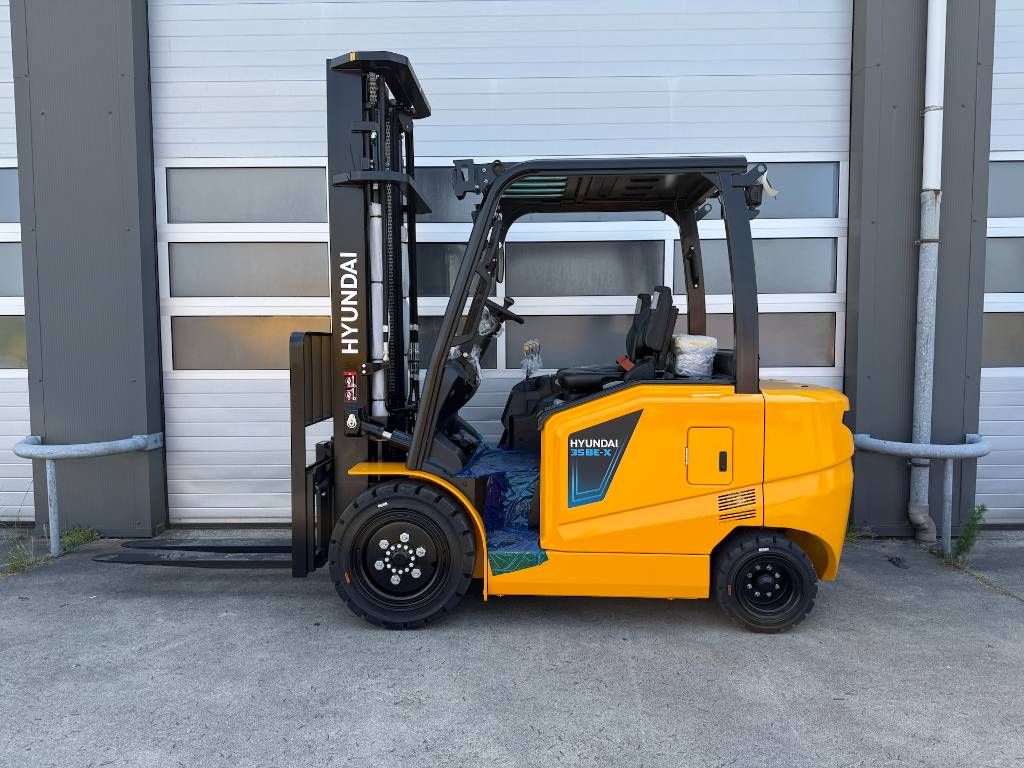 Hyundai 35BE-X elektrische heftruck 3-delige 6000mm mast t
