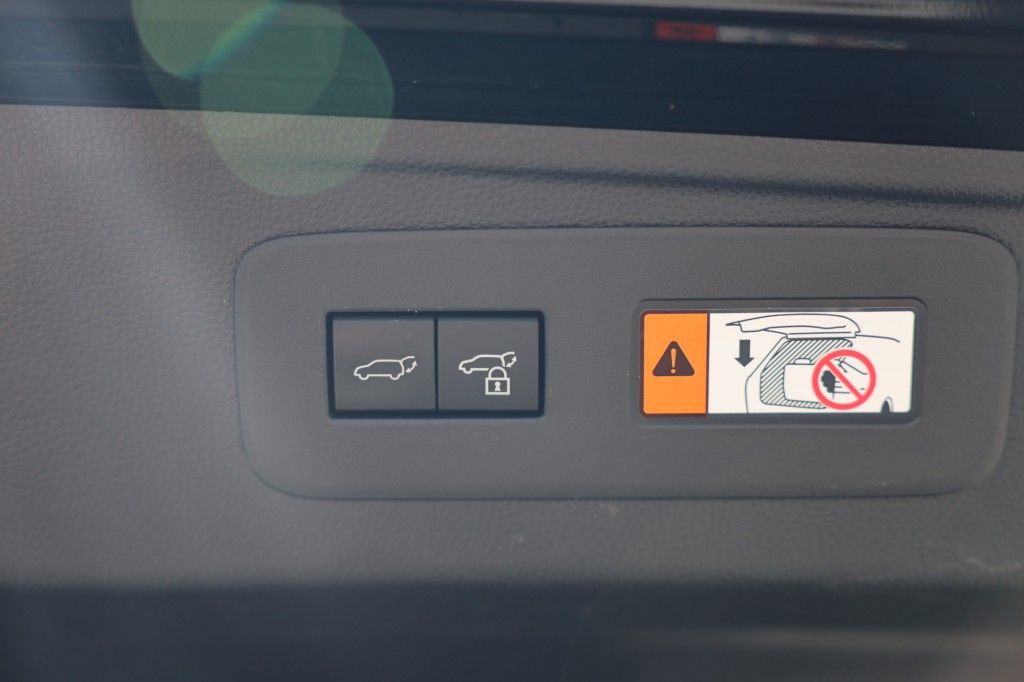 Toyota Landcruiser 250 2.8 D-4D 5DRS PROFESSIONAL A/T VAN