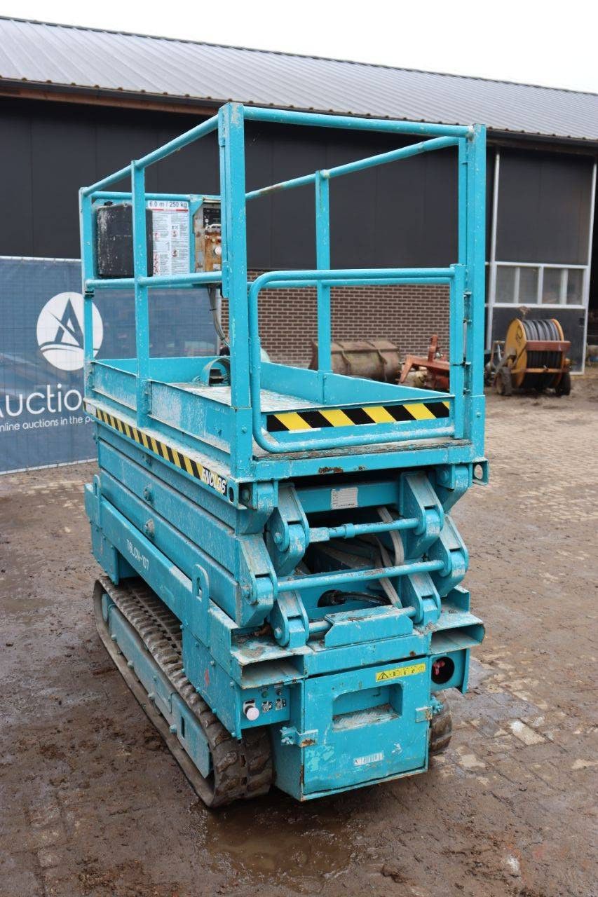 Scissor lift Airman ENCL06 8m 2008