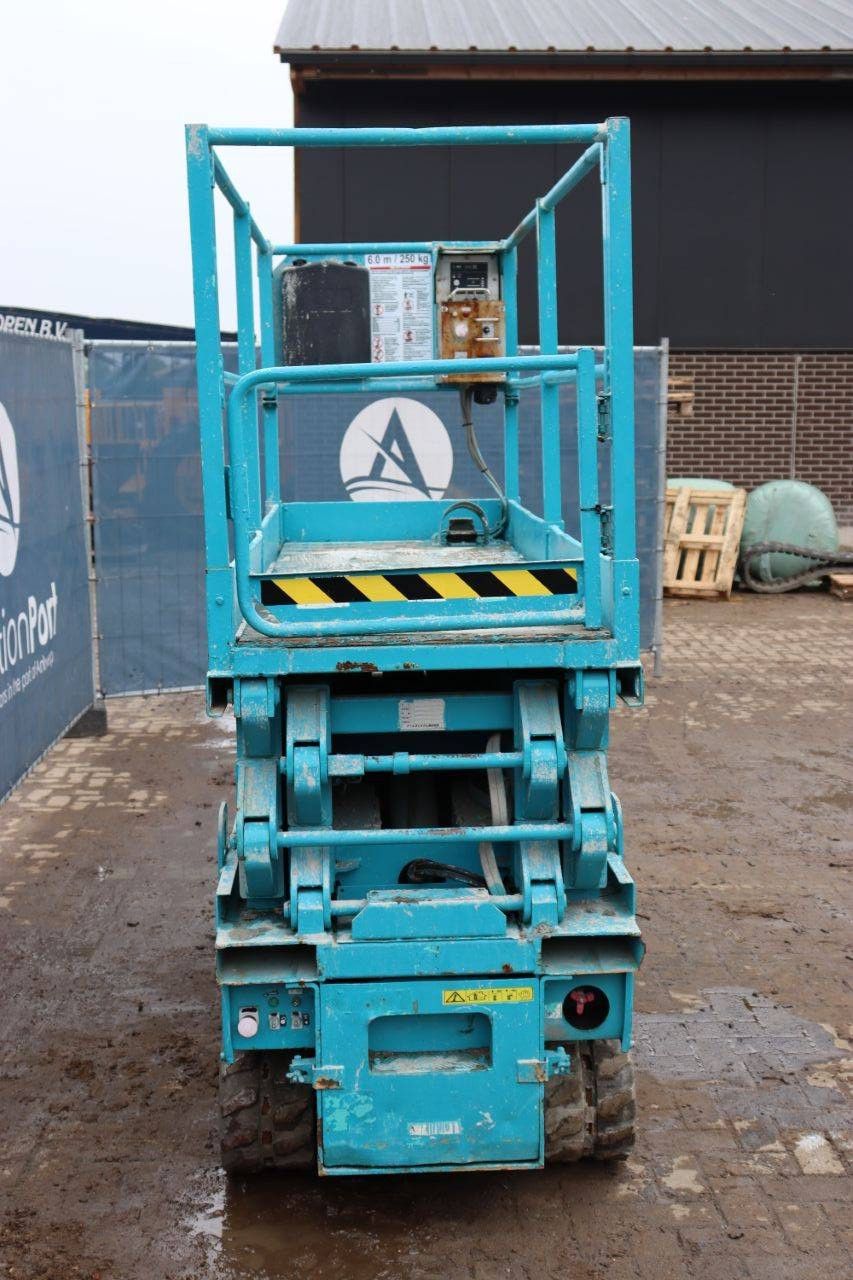 Scissor lift Airman ENCL06 8m 2008