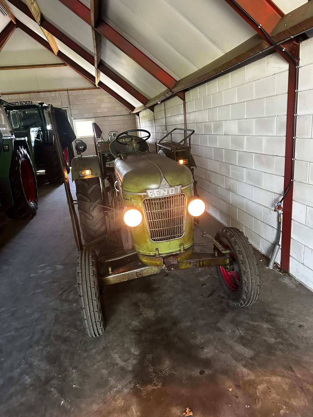 Fendt Farmer 1 met hefinrichting en maaibalk