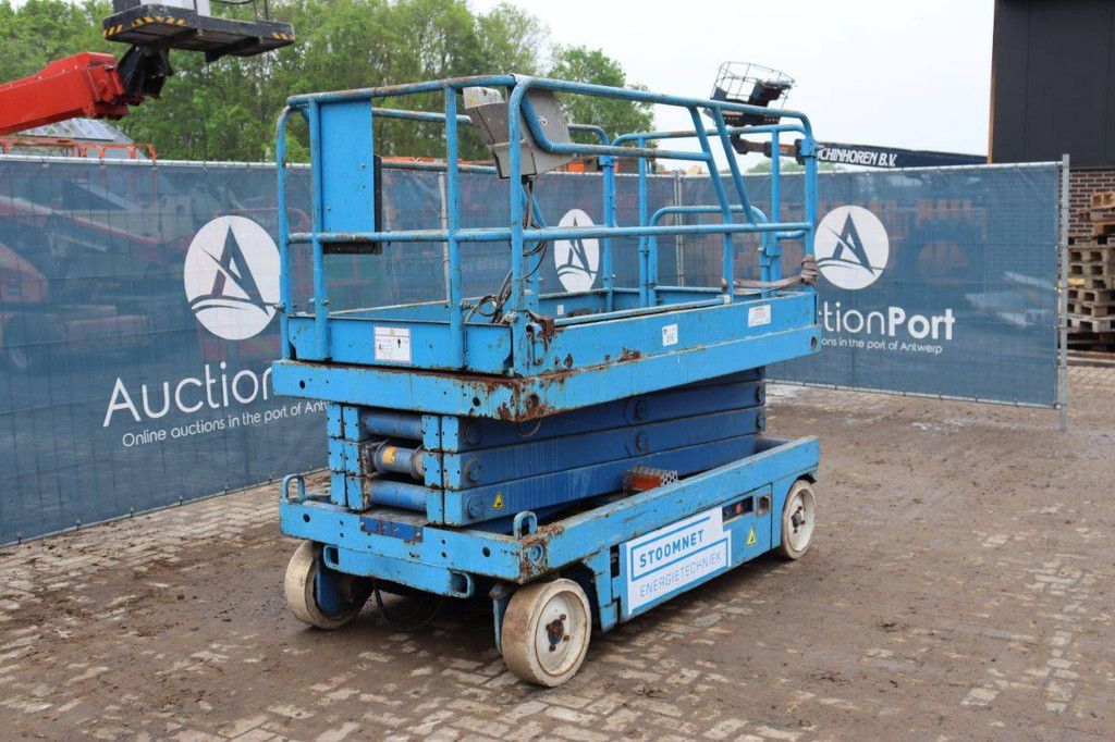 Schaarhoogwerker Upright X26 Elektrisch 9.9m
