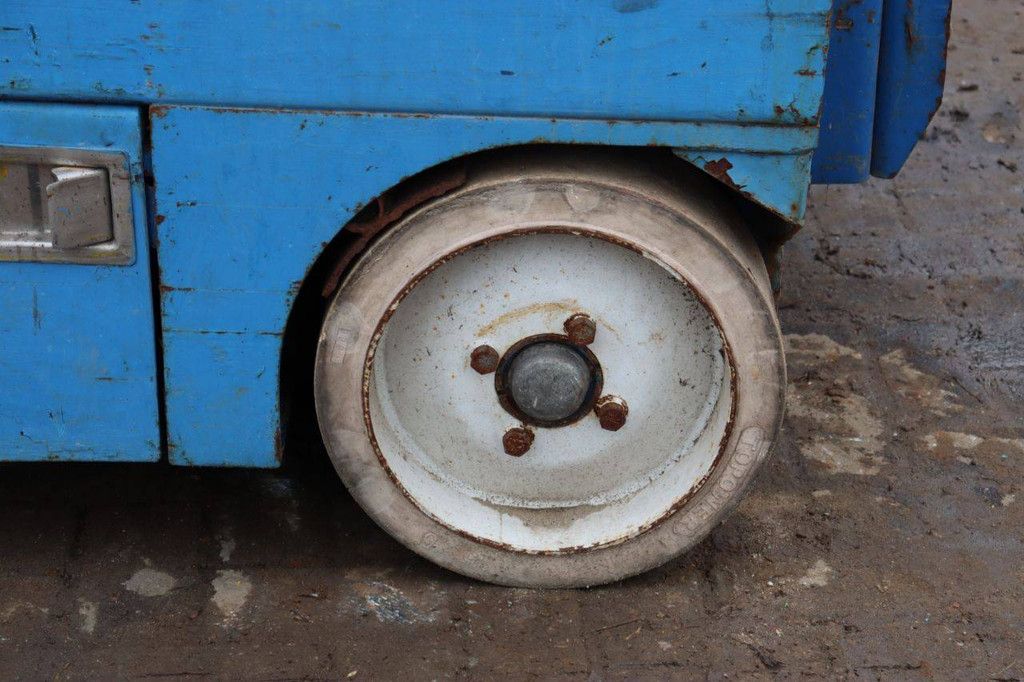 Schaarhoogwerker Upright X26 Elektrisch 9.9m