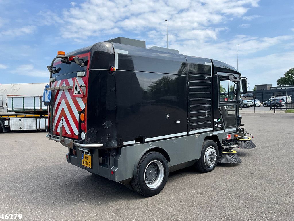 Ravo 580 with 3-rd brush