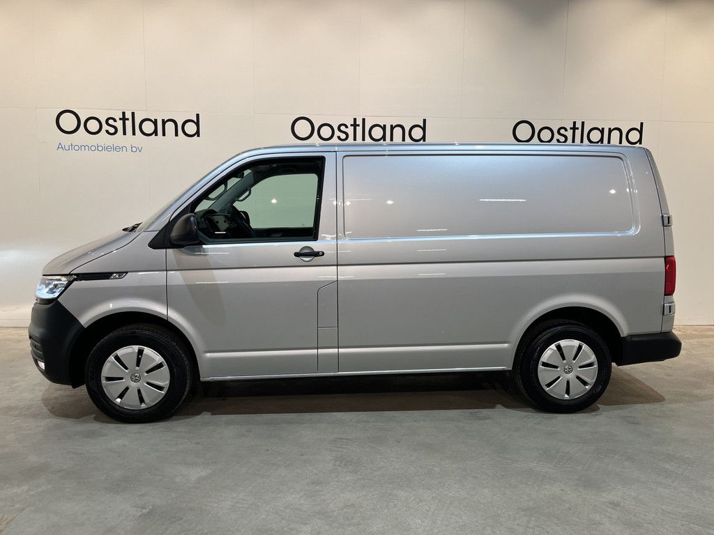 Volkswagen Transporter 2.0 TDI L1H1 150 PK Automaat / Euro 6 / Airco / CarPlay / Cruise Control Adap. / Navigatie / PDC / 3-Zits
