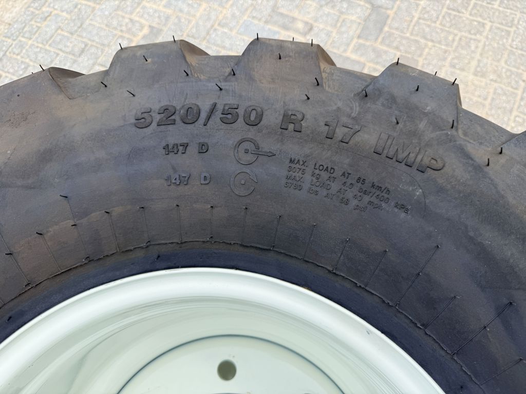 Vredestein 520/50R17 Flotation Trac met Velg
