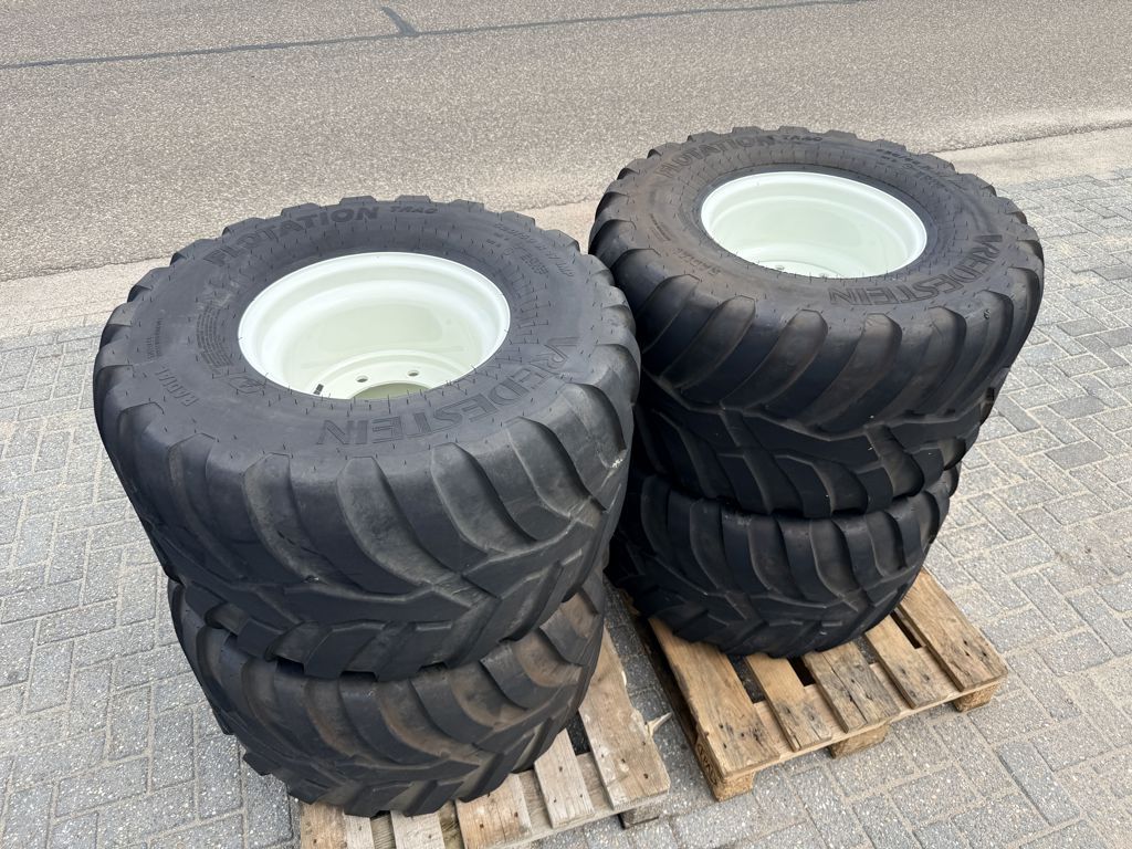 Vredestein 520/50R17 Flotation Trac met Velg