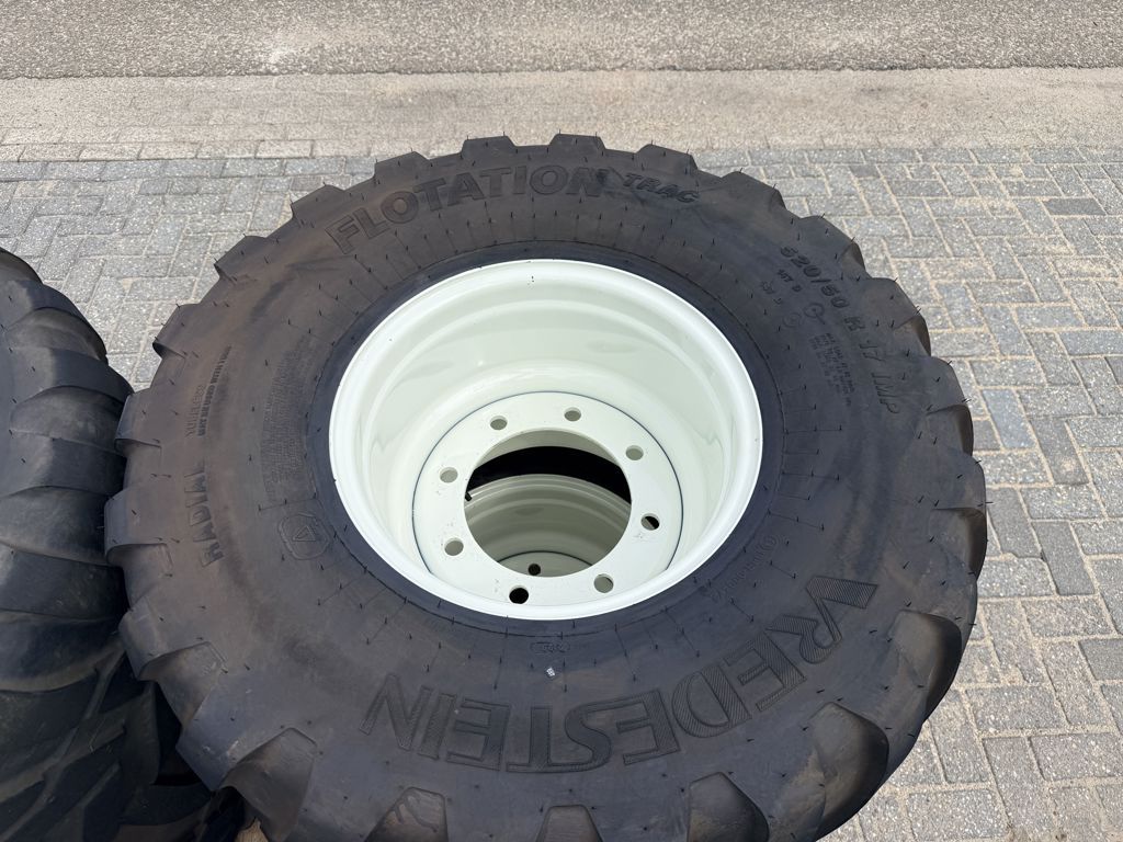 Vredestein 520/50R17 Flotation Trac met Velg