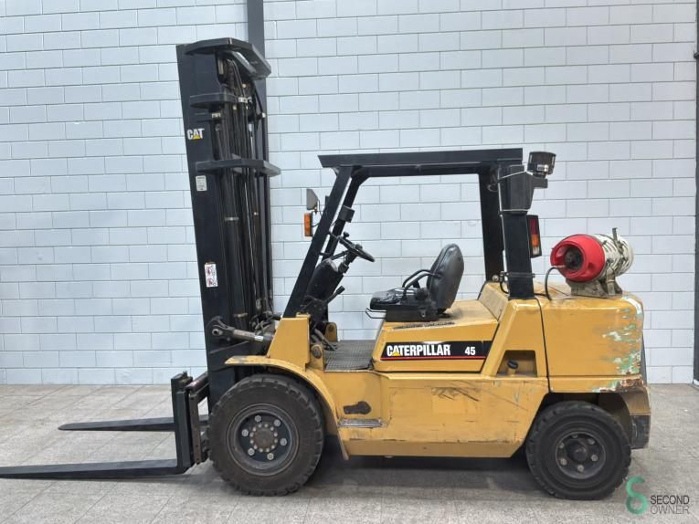 Gabelstapler Diesel Caterpillar GP45K 2005