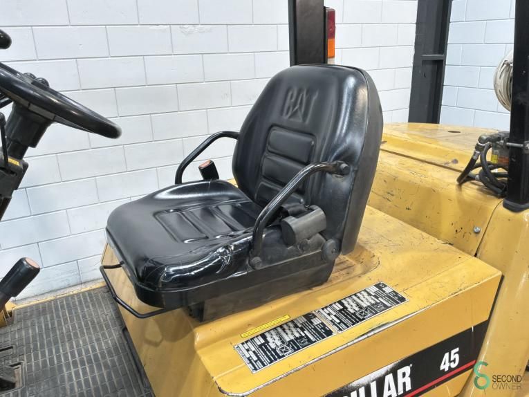 Gabelstapler Diesel Caterpillar GP45K 2005