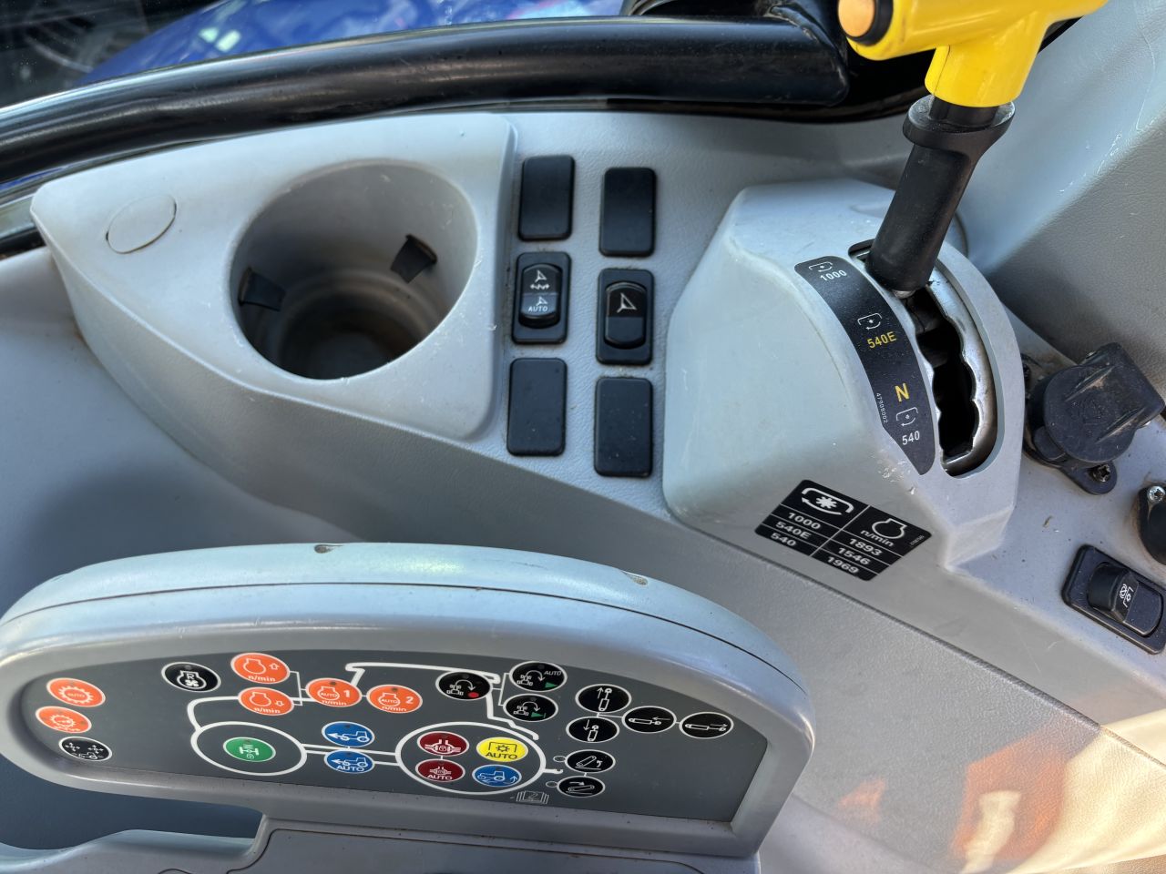 New Holland T6.180 Autocommand