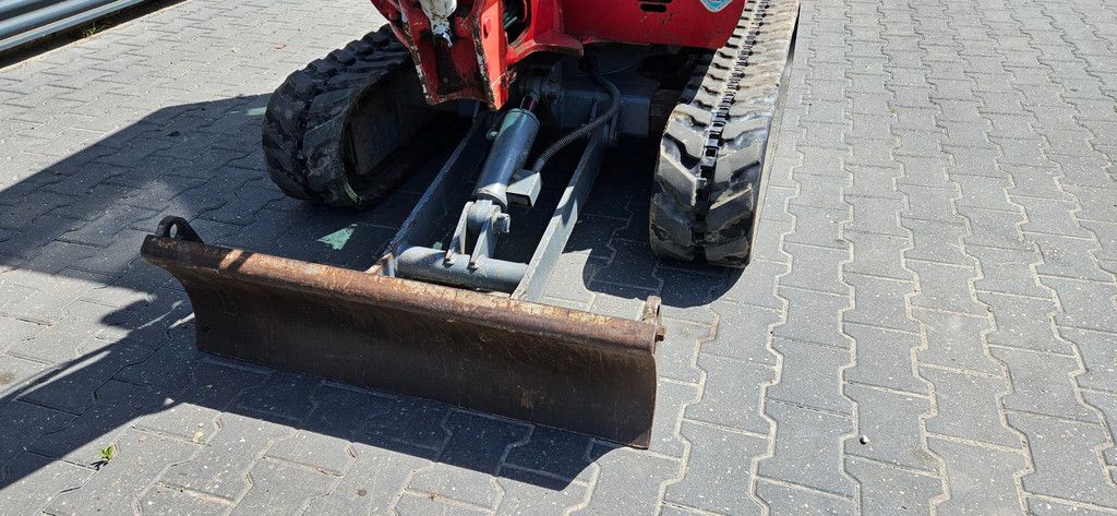 Takeuchi TB016