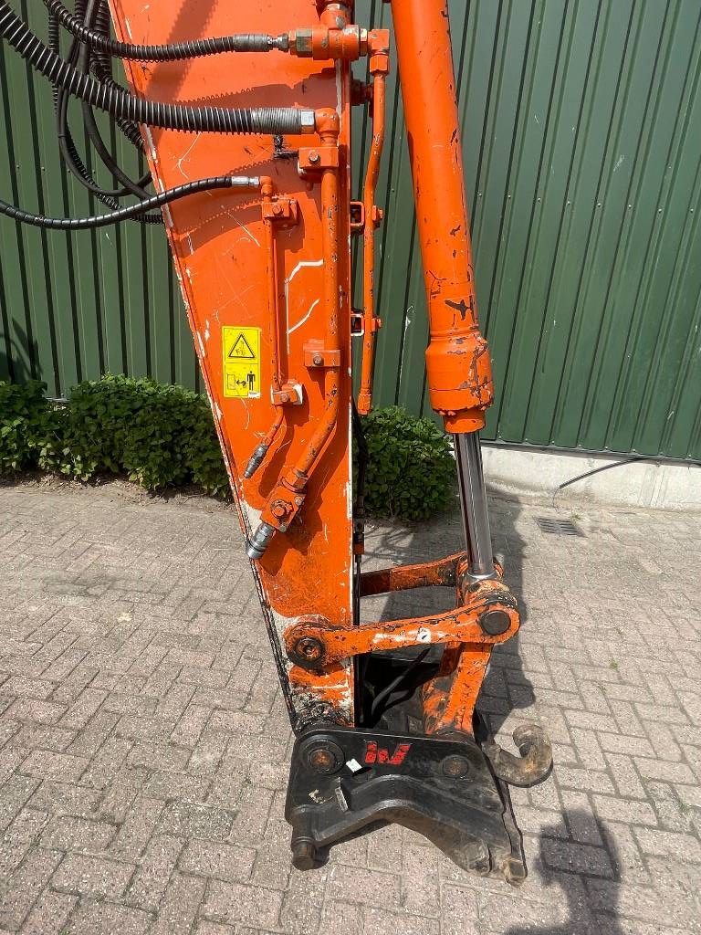 Hitachi ZX 140 W-3 mobiele kraan