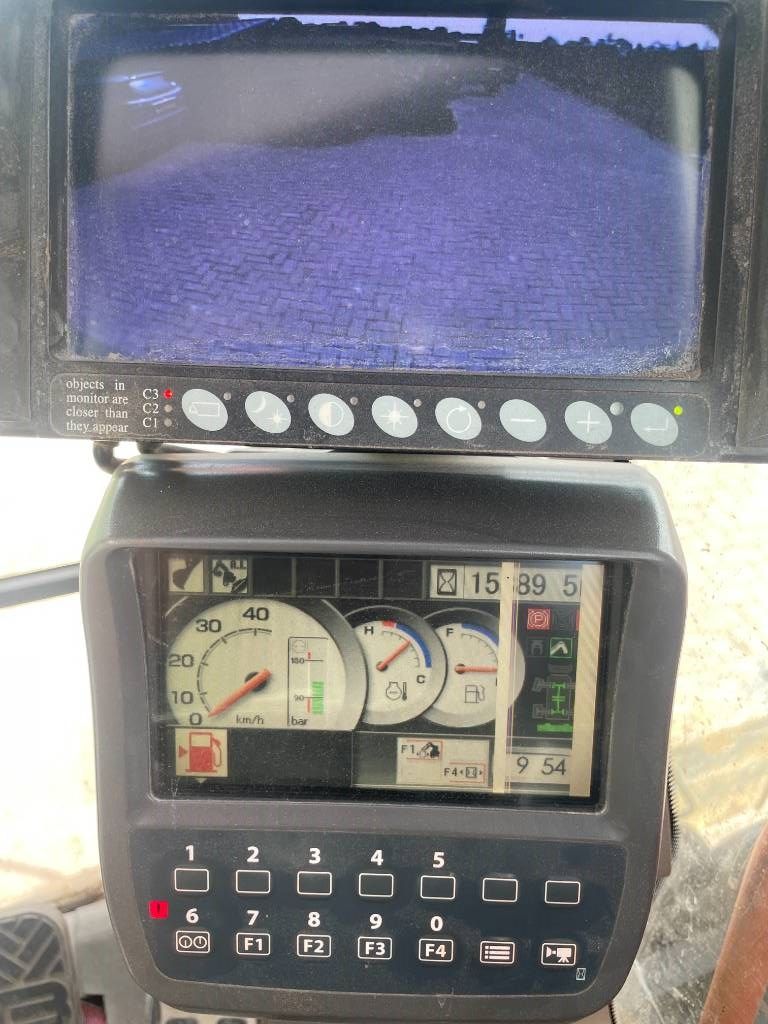 Hitachi ZX 140 W-3 mobiele kraan