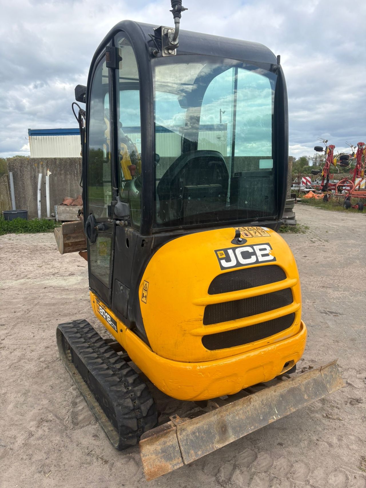 Jcb 8018 cts minigraver