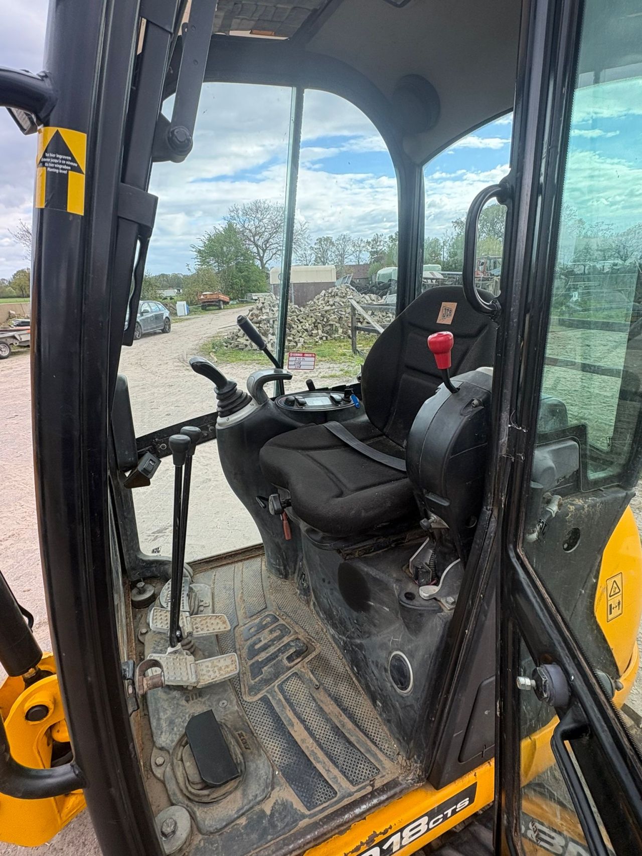 Jcb 8018 cts minigraver