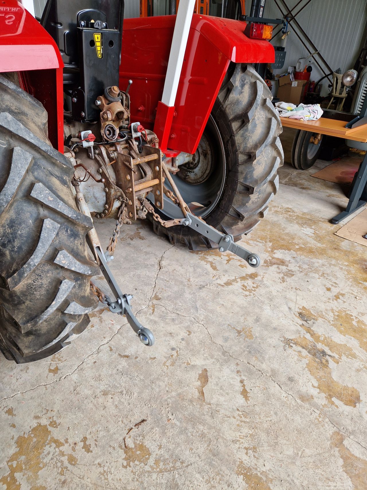 Massey Ferguson 133