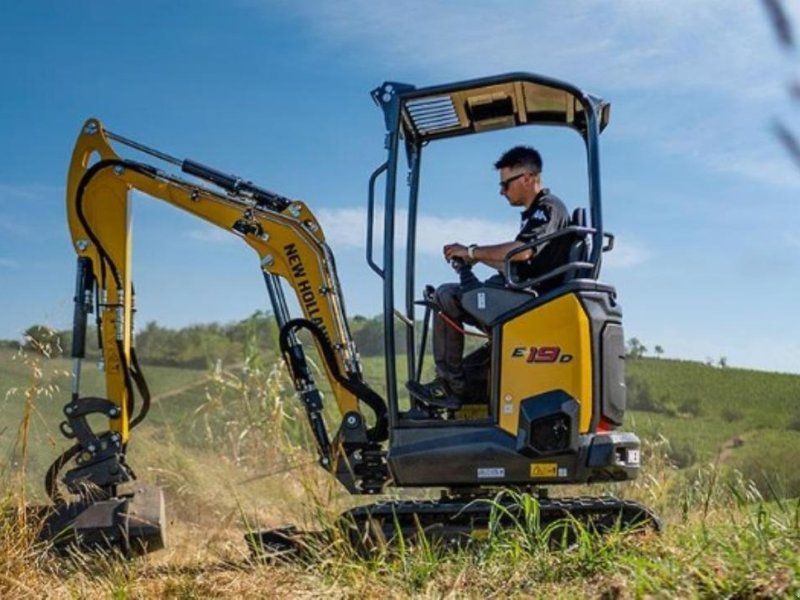 New Holland E17D CANY