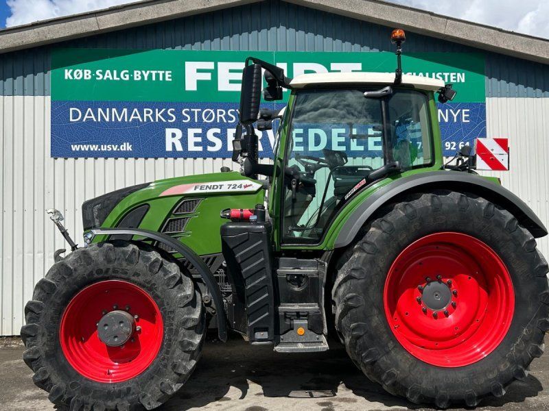 Fendt 724 Vario S4 Profi Plus Med Front PTO