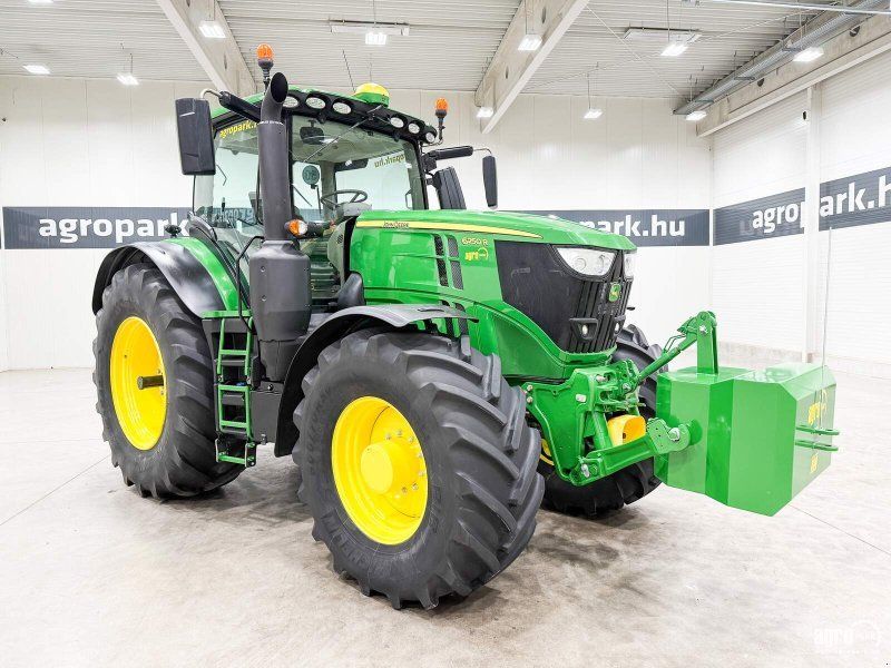 John Deere 6250R