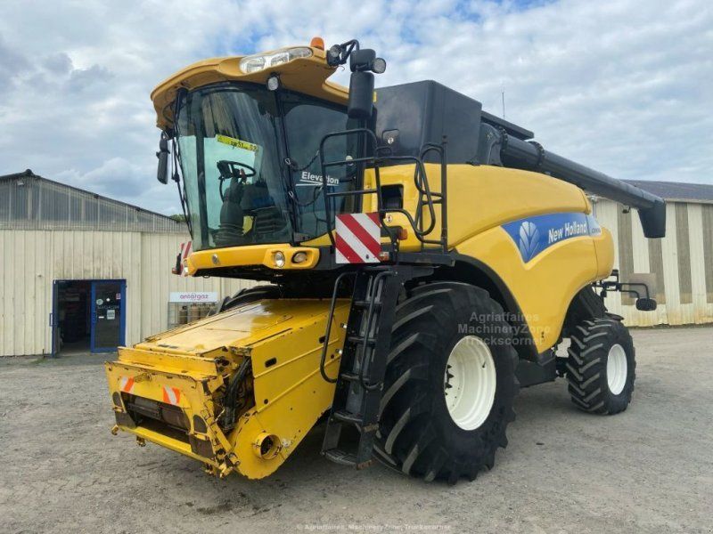 New Holland CR 9090 ELEVATION