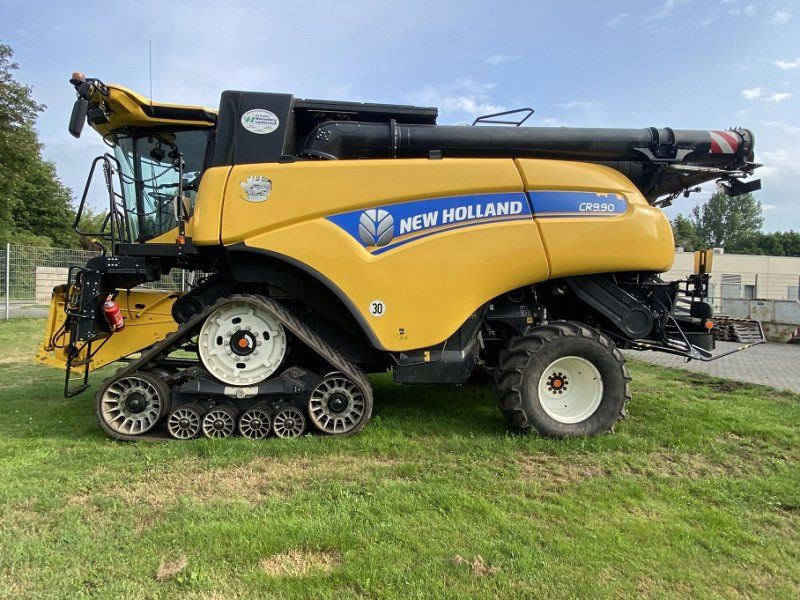 New Holland CR 9.90