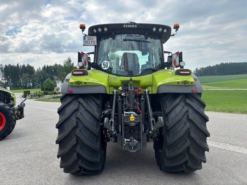 Claas ARION 660