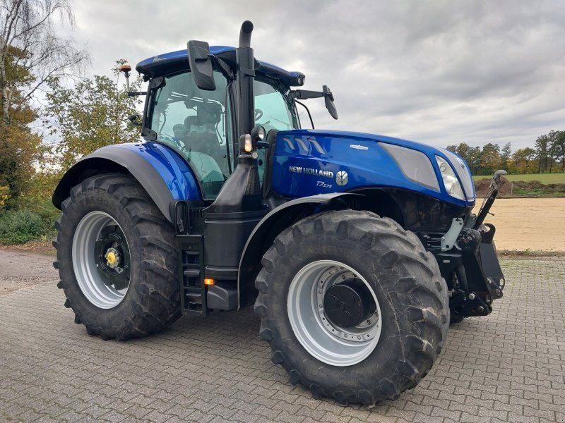 New Holland T 7.275 Auto Command *RTK-Lenksystem*, **85.000,- € netto** (T7.
