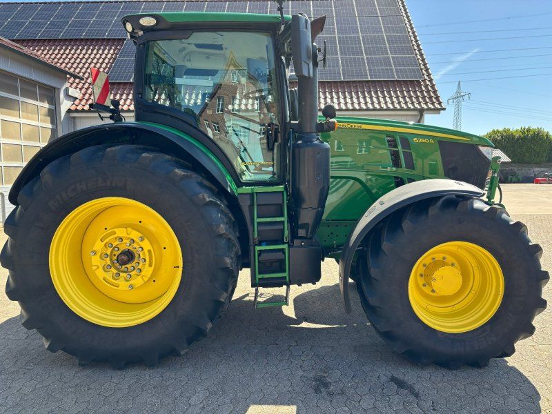 John Deere 6250R Ultimate Edition