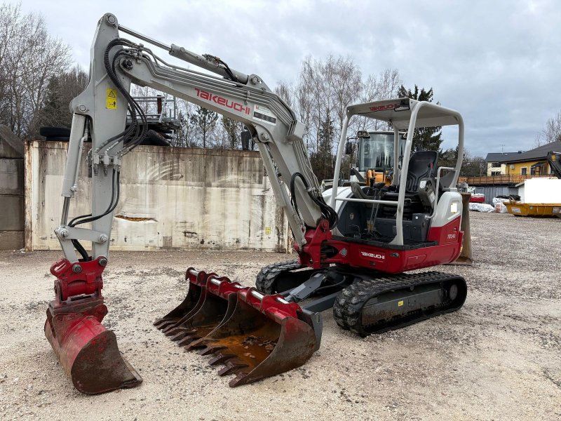 Takeuchi TB240