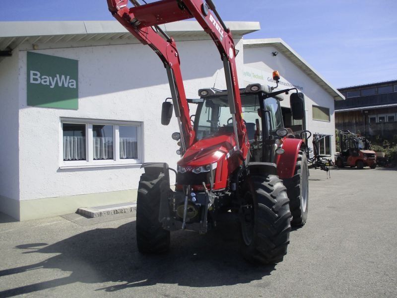 Massey Ferguson 5711S DYNA-4  #894