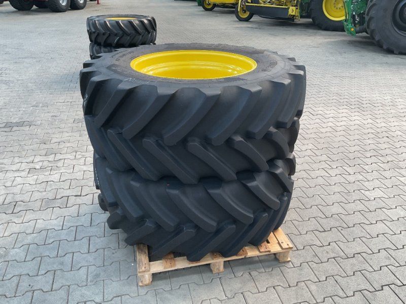 Brigdestone 540/65R30