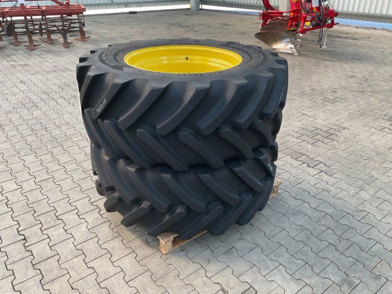 Brigdestone 540/65R30