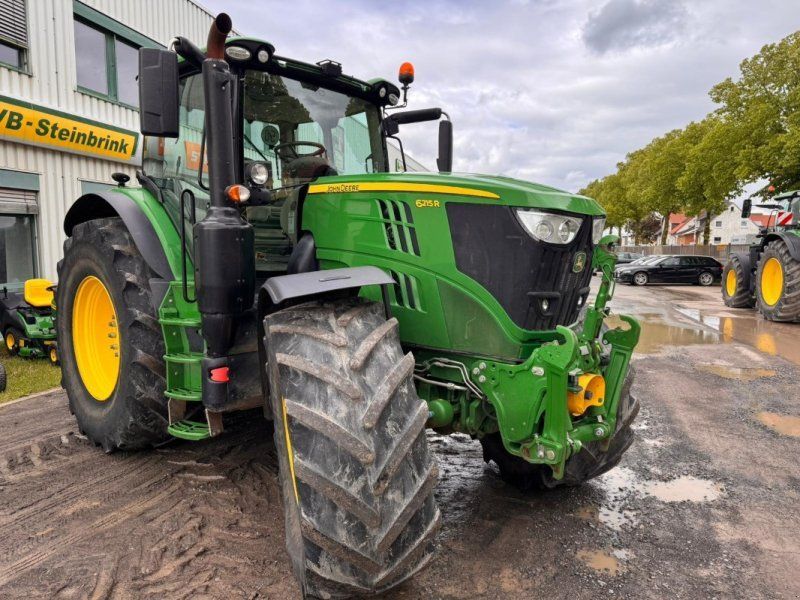 John Deere 6215R