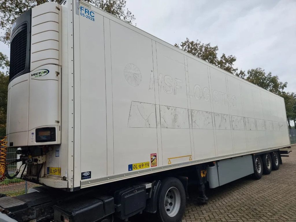 SCHMITZ CARGOBULL SCB*S3B / OL-69-YV